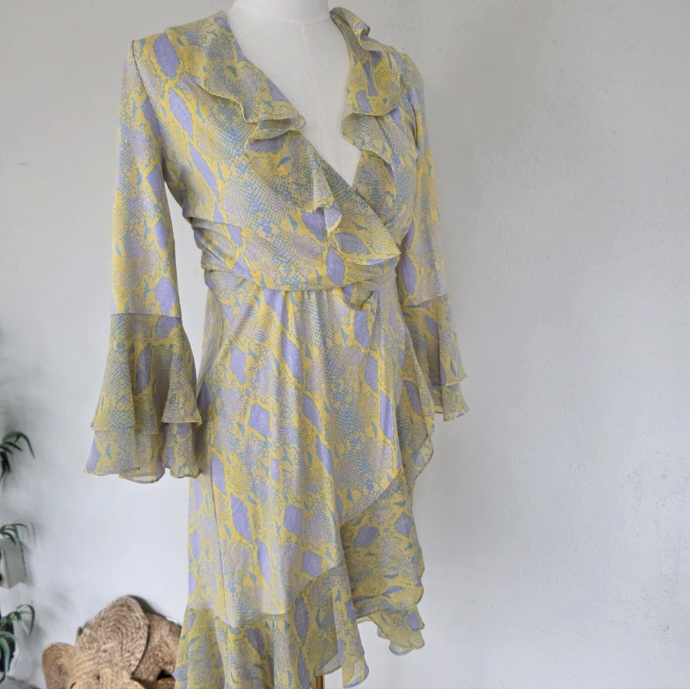NWT Y2k  DVF Silk Ruffle Wrap Dress Pastel Snake Print Office Siren Size S - Picture 6 of 11